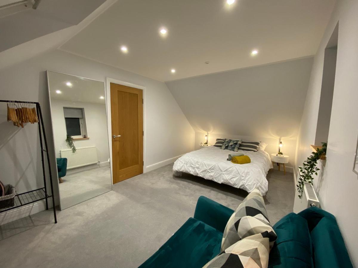 Unique Luxury Detached Apartment In Windsor That Sleeps 4 Exteriör bild