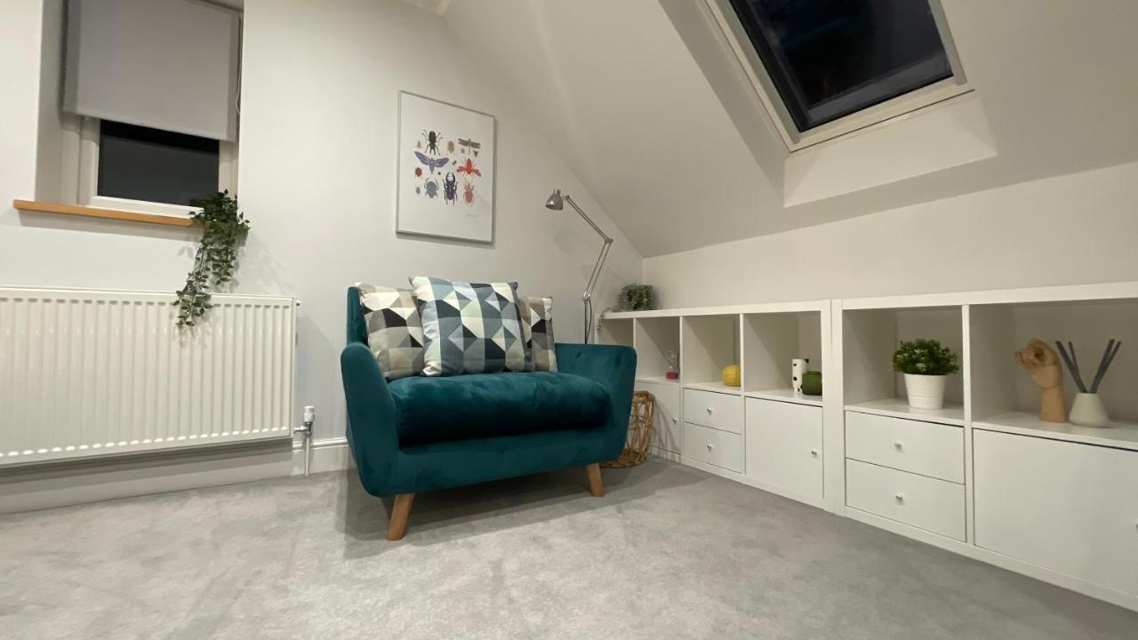 Unique Luxury Detached Apartment In Windsor That Sleeps 4 Exteriör bild