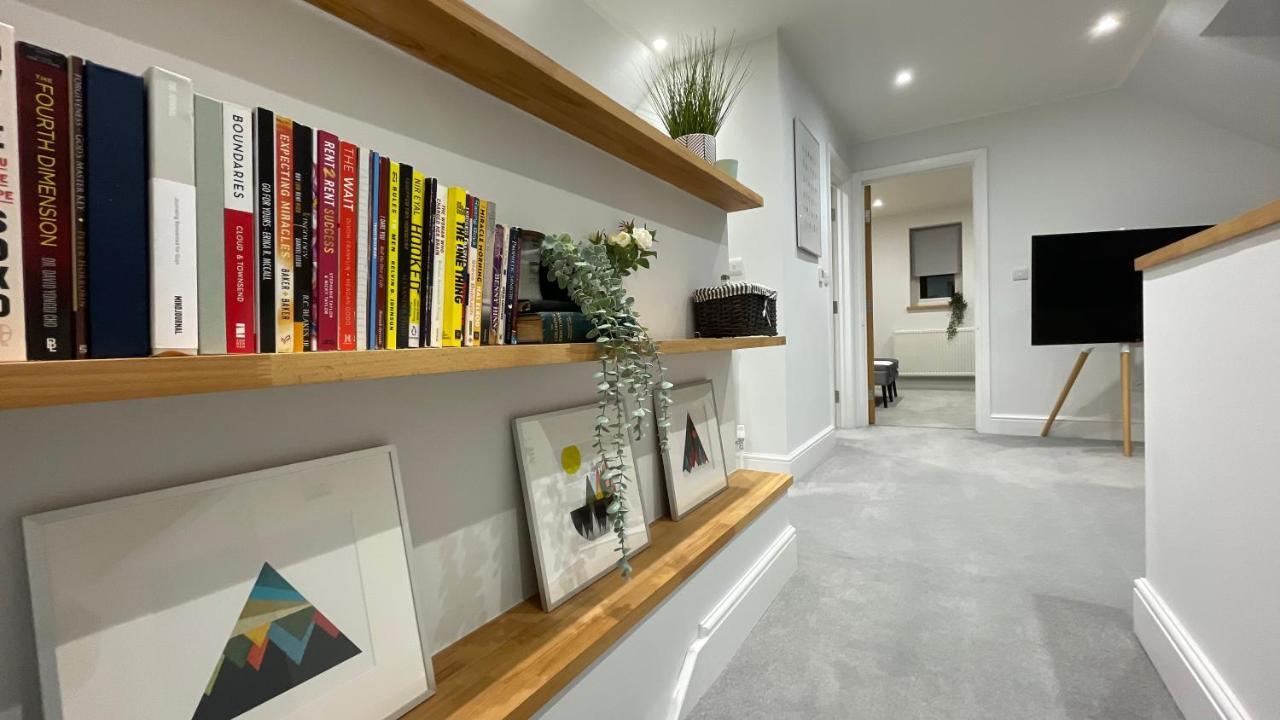 Unique Luxury Detached Apartment In Windsor That Sleeps 4 Exteriör bild
